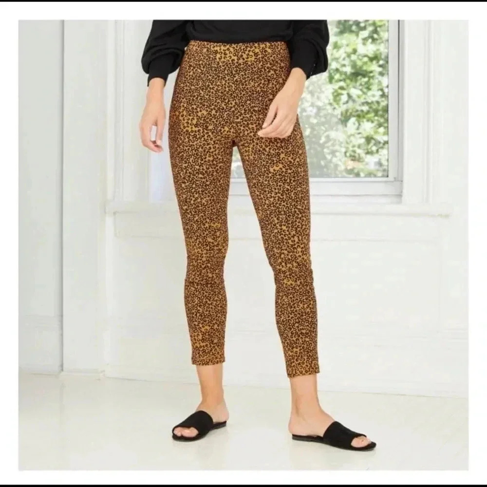 Womens Leopard Print High-rise Cropped Pants -‎ Who What Wear  16 - Picture 2 of 6